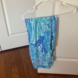 Lilly Pulitzer pants worn once in excellent condition. Size medium